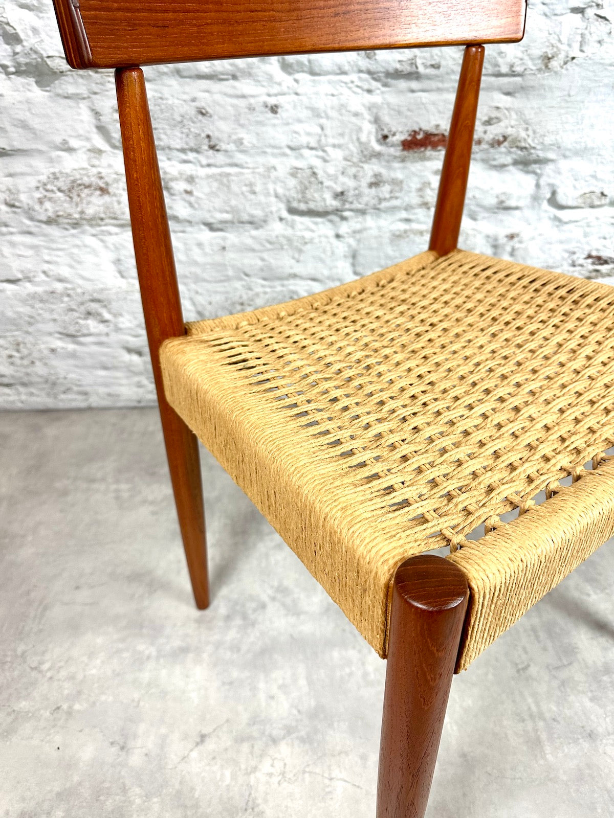 Dining Chair MK 200 Arne Hovmand-Olsen Mogens Kold Erlach Depot for Artefacts