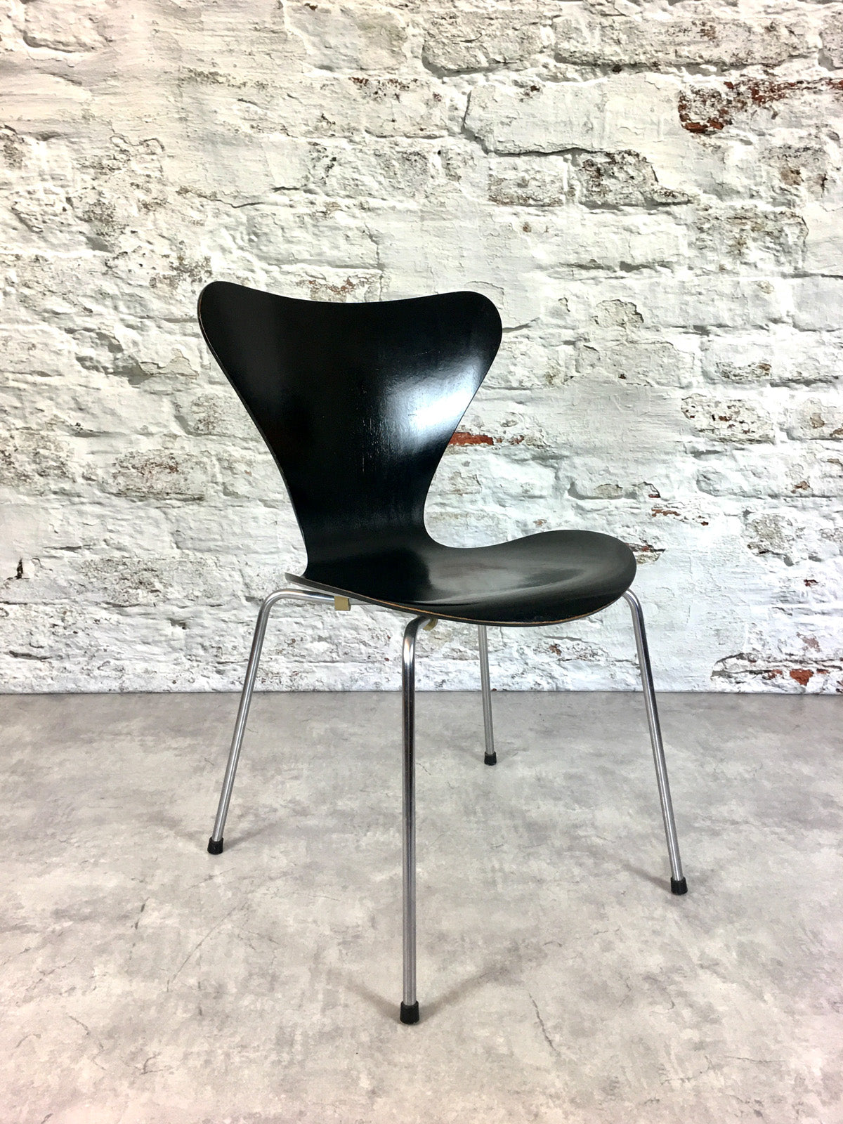 "Serie 7" Sessel (Nr.2) von Arne Jacobsen für Fritz Hansen, 1955 Erlach Depot for Artefacts